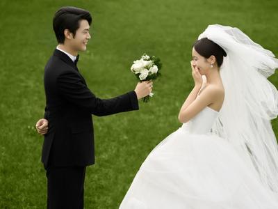 【热拍主题】森系草坪/高定仪式感泰安婚纱照摄影